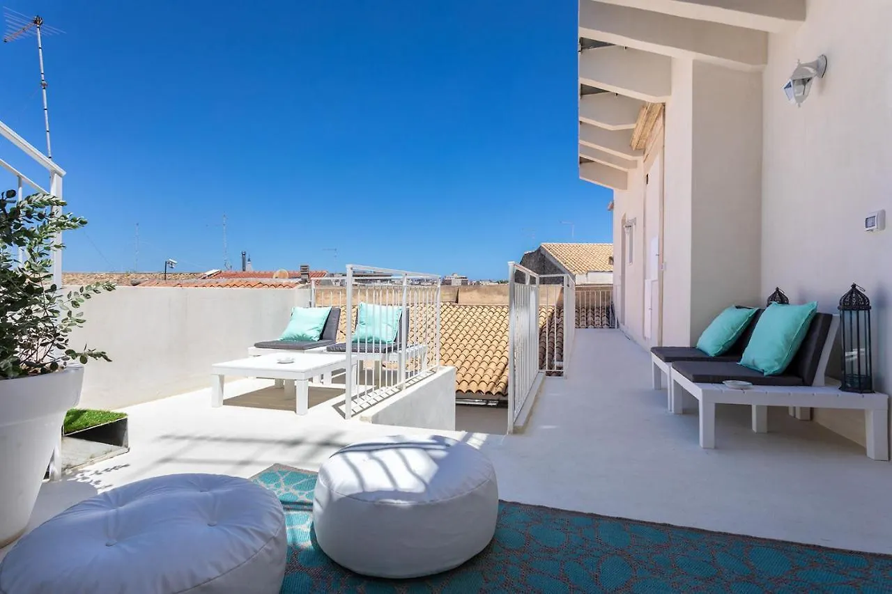 Darsena Sunset Suites By Wonderful Italy Сиракузы